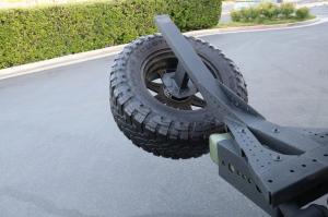 Toyota Tundra CrewMax 4x4 Zombie Apocalypse 2013 года 